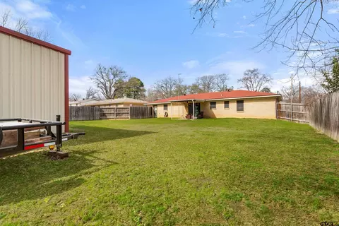 Exterior - 208 Dancer Dr, Longview, TX 75604 photo 4 of 5