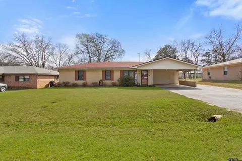 208 Dancer Dr, Longview, TX 75604