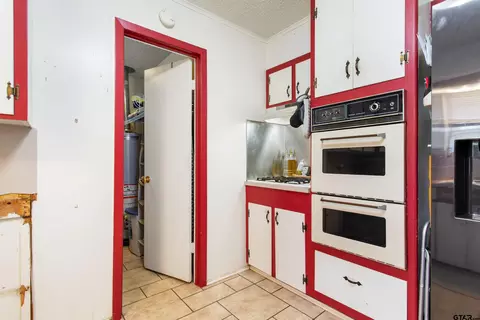 Kitchen - 208 Dancer Dr, Longview, TX 75604 photo 3 of 4