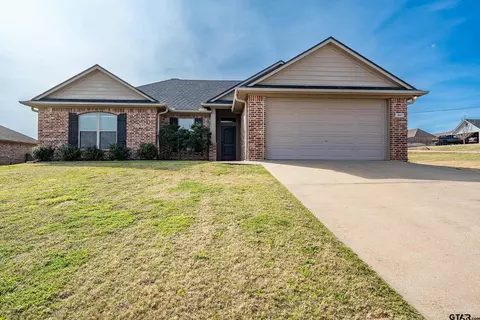 317 Ash Dr, Bullard, TX 75757