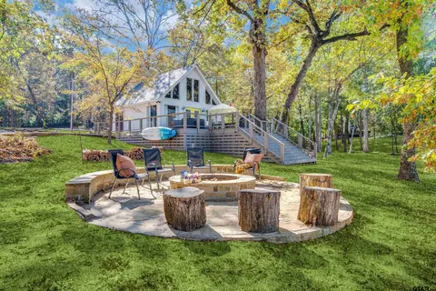 109 Barker Crk, Scroggins, TX 75480