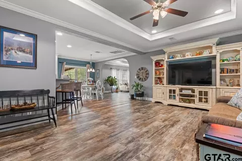 Entry Way - 3012 Elysian Fields Ave, Marshall, TX 75672 photo 1 of 2
