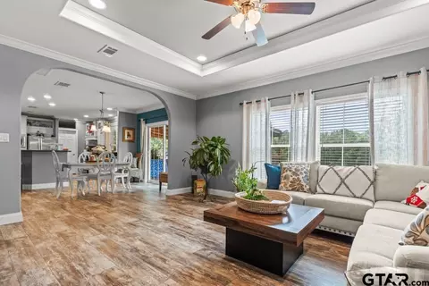 Living - 3012 Elysian Fields Ave, Marshall, TX 75672 photo 4 of 4