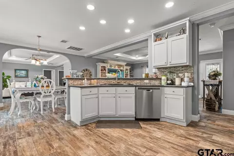 Kitchen - 3012 Elysian Fields Ave, Marshall, TX 75672 photo 2 of 3