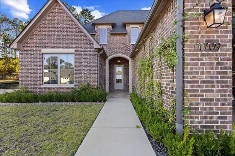 1709 Legacy Ct, Tyler, TX 75703