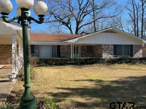 216 Arch Davis, Pittsburg, TX 75686