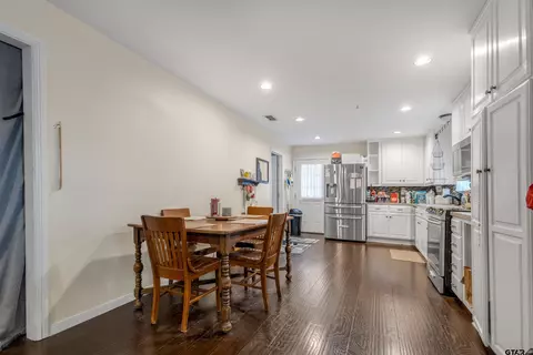 Dining - 329 Lynch, Hawkins, TX 75765 photo 1 of 1