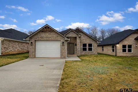 435 W Harmony St, Tyler, TX 75702
