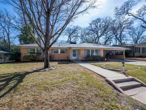 3219 Timberlane Dr, Tyler, TX 75701