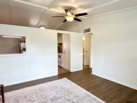 2412 Devine St, Tyler, TX 75701 photo 5