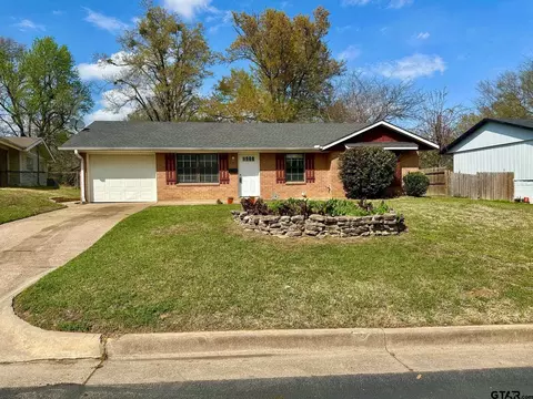 2412 Devine St, Tyler, TX 75701 photo 2
