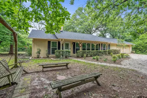 138 Green Knl, Holly Lake Ranch, TX 75765