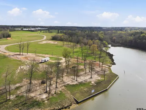 1666 Cr 2332, Pittsburg, TX 75686