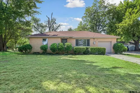 252 E Main, Van, TX 75790