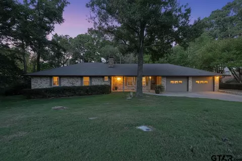 114 Hideaway Ln E, Hideaway, TX 75771