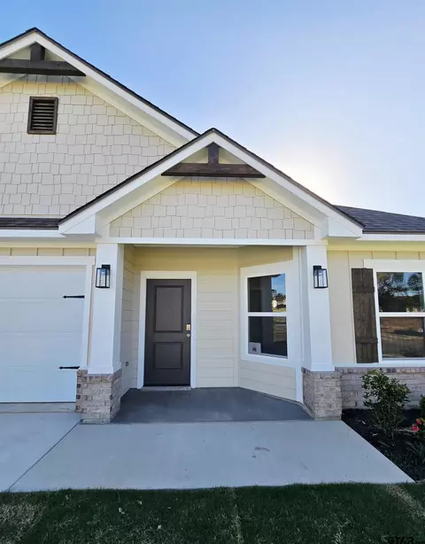 1536 Shug Ln, Lindale, TX 75771