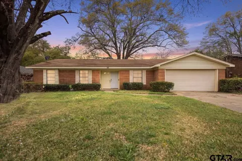 1511 Caldwell St, Longview, TX 75602