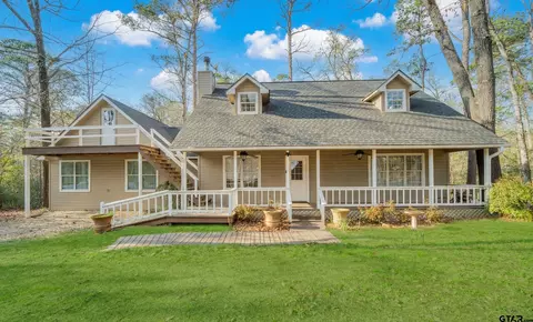221 Butternut Gln, Holly Lake Ranch, TX 75765