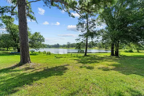 14428 Garden Valley Dr, Lindale, TX 75771