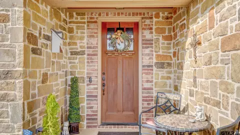 336 Kingdom Blvd, Lindale, TX 75771