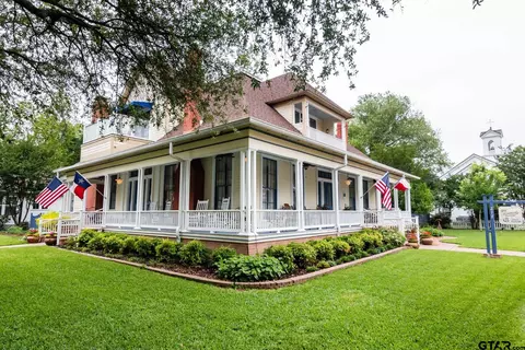 217 W Lafayette, Jefferson, TX 75657