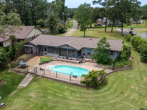 1915 Big Eddy Cir, Chandler, TX 75758
