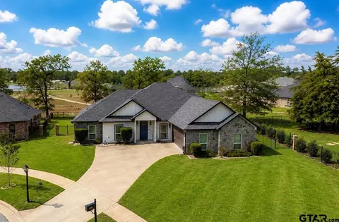 1502 Sugar Hl, Lindale, TX 75771