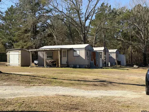 3518 W County Road 402, Henderson, TX 75654