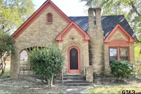 437 Jefferson, Pittsburg, TX 75686