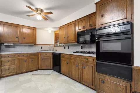 2701 Fairfax, Tyler, TX 75701