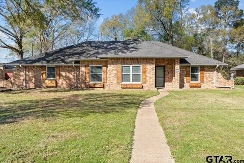 19250 Pinedale Cir, Flint, TX 75762