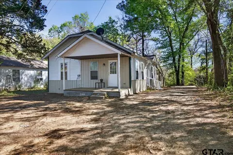 924 Head St, Palestine, TX 75801