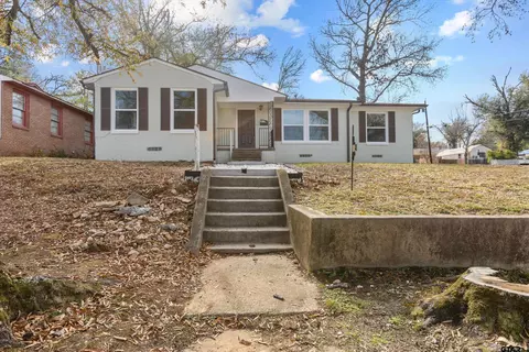 1330 Graham Dr, Tyler, TX 75701