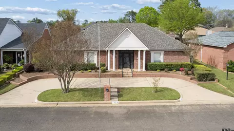 1409 Robbinwood Ct, Longview, TX 75601