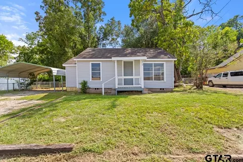 210 Cooper, Lindale, TX 75771