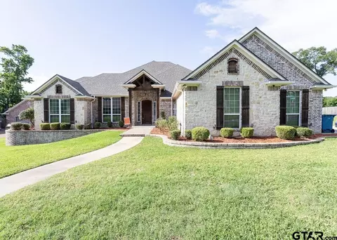 521 Susie St, Chandler, TX 75758