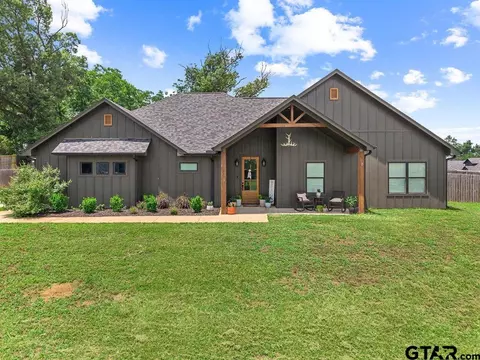 15273 Madison Ln, Lindale, TX 75771