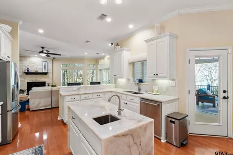 Kitchen - 270 Pr 5293, Yantis, TX 75497 photo 1 of 7