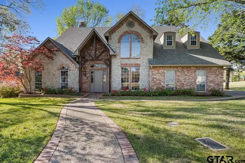6601 Hollytree Cir, Tyler, TX 75703