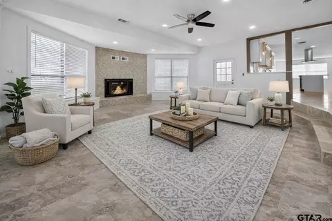 109 Maxine St, Mineola, TX 75773