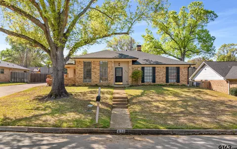 614 Carriage Dr, Tyler, TX 75703