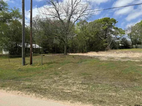 207 E Front St, Arp, TX 75750 photo 3