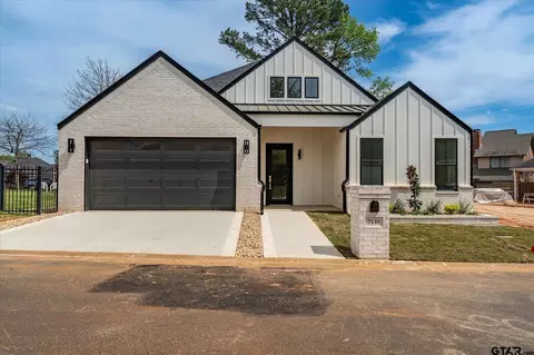7146 Holly Square Ct, Tyler, TX 75703