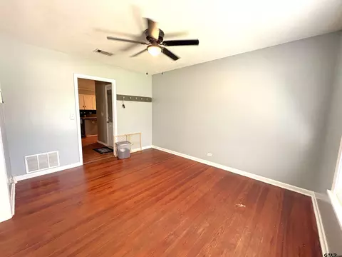 409 E Main, Omaha, TX 75571 photo 7