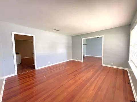 409 E Main, Omaha, TX 75571 photo 6