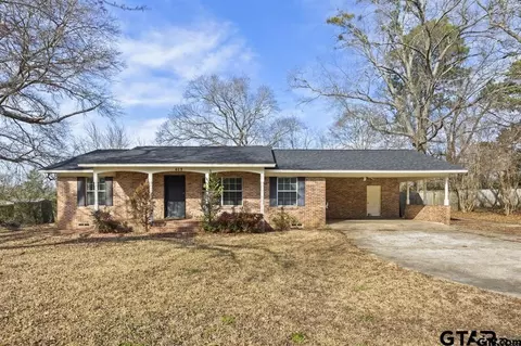 409 E Main, Omaha, TX 75571