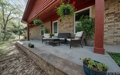 210 Canyon Dr, Hideaway, TX 75771