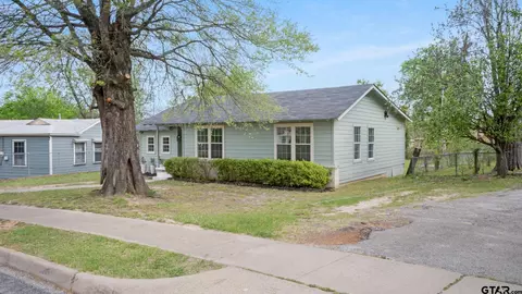 1925 Cushing Dr, Tyler, TX 75702 photo 2
