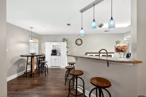 Kitchen - 5883 N I-20 Service Rd E, Marshall, TX 75672 photo 2 of 5