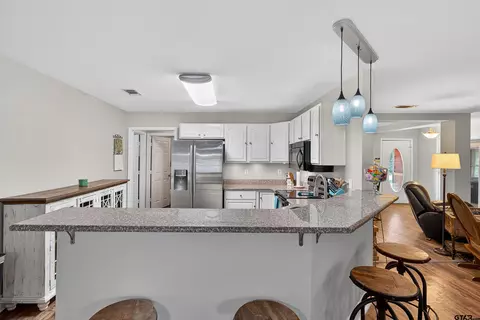 Kitchen - 5883 N I-20 Service Rd E, Marshall, TX 75672 photo 3 of 5